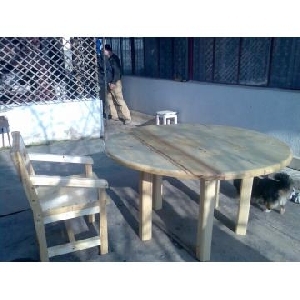 Mobilier de gradina din lemn