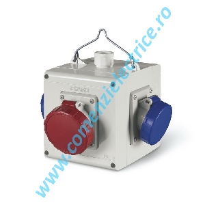 Adaptor cu protectie 2x2P+E si 2x2P+E standard italian, IP44