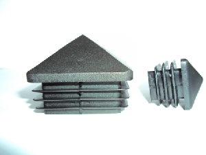 capac plastic piramida