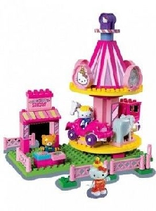 Set constructie Unico Plus Hello Kitty Parc de distractii cu carusel 75 piese SOLUN8687