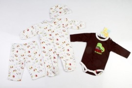 Set hainute bebe Dinozaurul verde - BBN1205