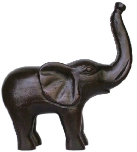 Elefant din lemn. Obiecte decorative