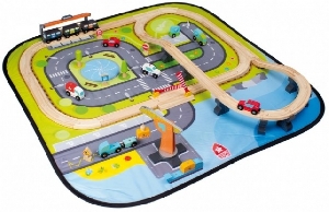 Circuit din lemn cu trenulet si masinute Giant City House of Toys,