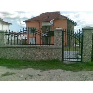 Garduri  grilaje  balustrade  usi metalice  diverse