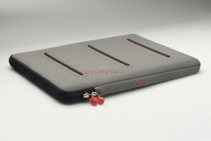 Booq - Husa Laptop Taipan skin M 15