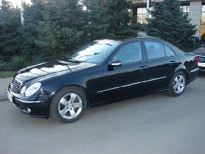 Inchiriere Mercedes E Class pe zi