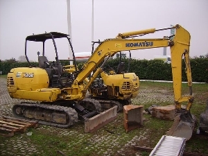 KOMATSU PC 35 R