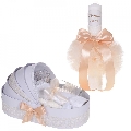 Pachet trusou botez Unisex si Lumanare botez personalizata in cutie landou cu dantela Crem Denikos 869 - NKO5298